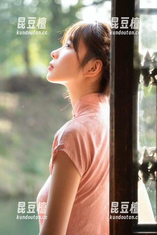 17c吃瓜 观看“17c吃瓜”,我已经开始吃瓜,心里暗自窃喜。