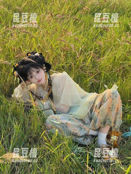 进入51吃瓜网，解锁更多瓜，门口的西瓜刚摘的！