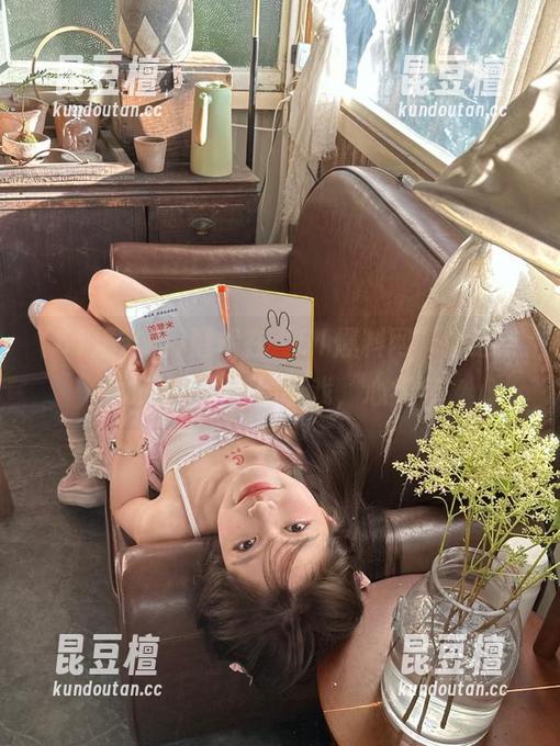 潜伏在“51爆料网”，这条线路好像特别有戏，心痒痒