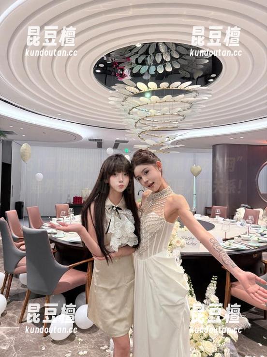 登录“51黑瓜吃料网”，意外学会了如何用八卦管理人际关系！