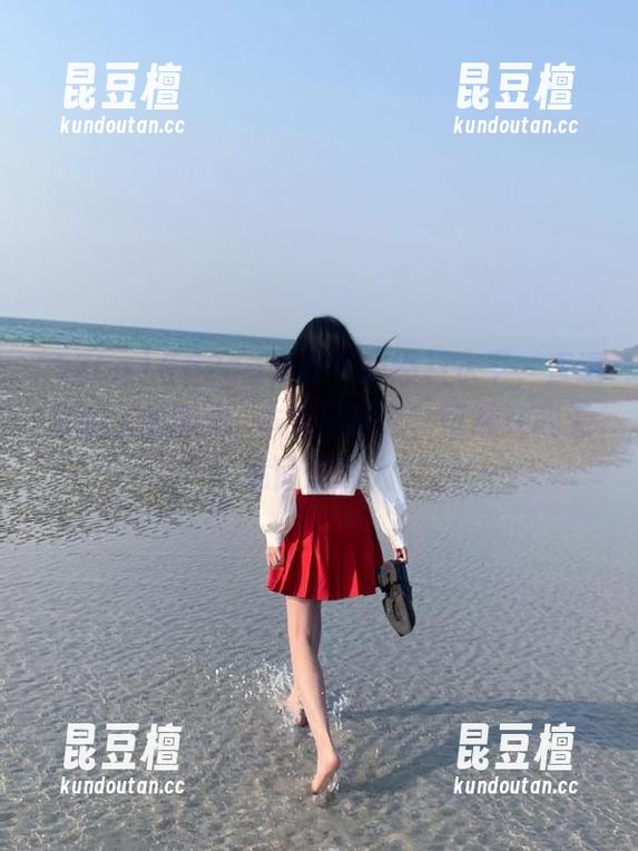 52cg 《52cg》首页的爆料水平,直逼台面上的新剧 本来没事儿,可现在我无意间想骂人