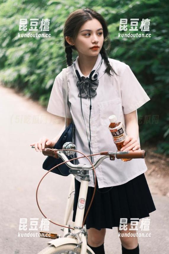 想当吃瓜达人？下载5i吃瓜网不是梦！