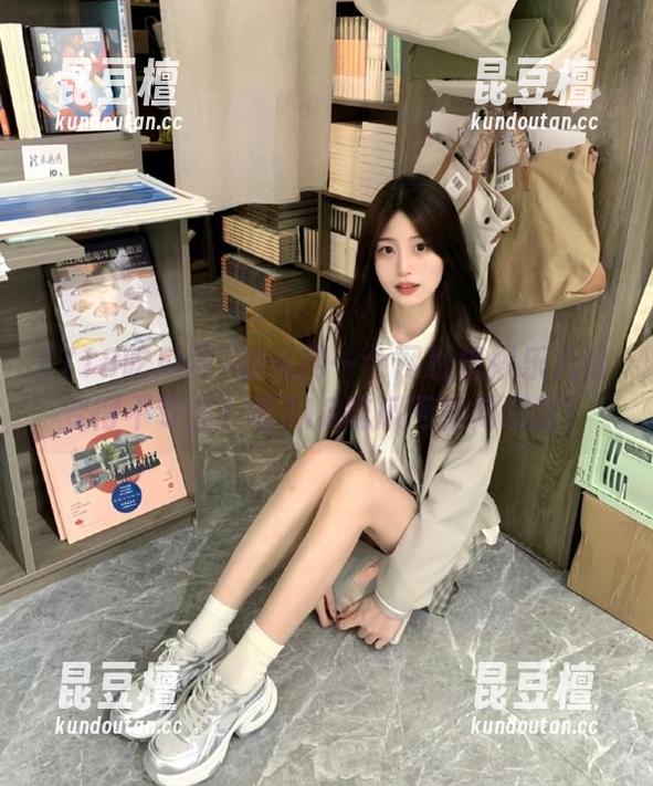如何用一个网址把娱乐八卦变得不专业？看718吃瓜网就知道啦！