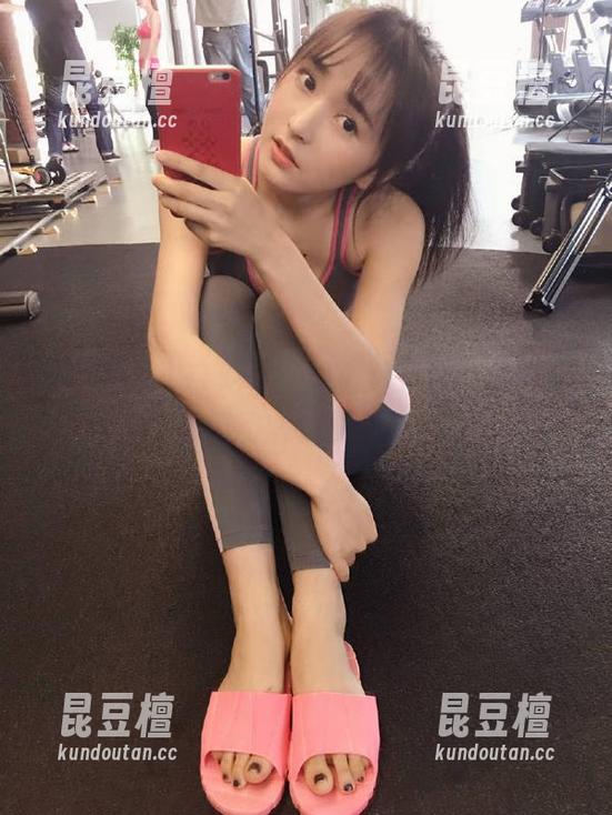91吃瓜 91吃瓜在线摊牌更新,真想在这瓜的池子里潜水!