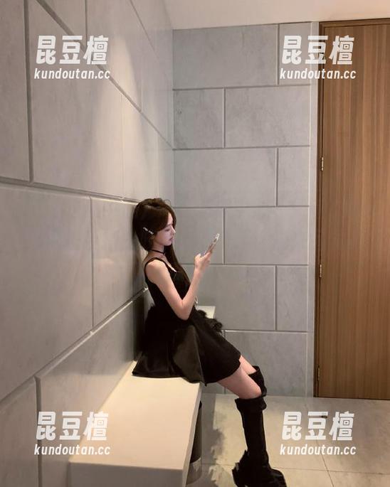 91吃瓜中心 “91吃瓜中心”:每次都差点把手指头咬下去的链接,快来品尝最新的瓜滋味吧!