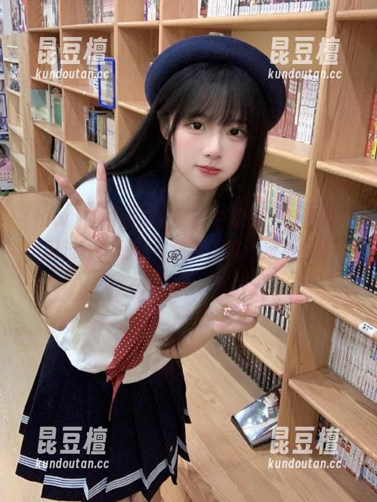 在hlw众多资源中探索，脑海中不禁闪过一个想法：这算不算“深度消费”？