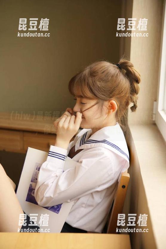 最新摆臭脸大赛，hlw里的表情包，你绝对想不到的神操作！