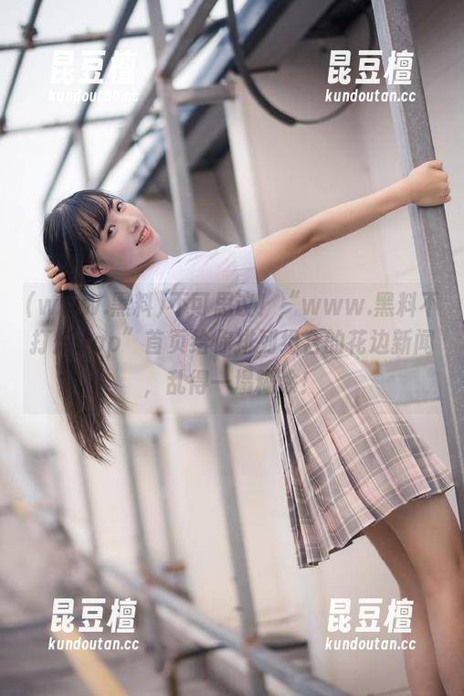www.黑料 不可思议!“www.黑料不打烊.top”首页给你排列组合的花边新闻,乱得一塌糊涂!