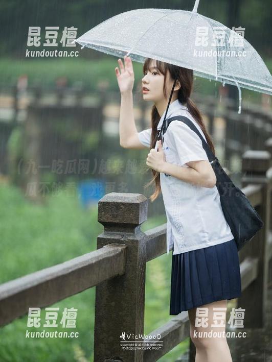 九一吃瓜网 越来越爱九一吃瓜网视频,瓜不够看,戏更多,脑洞逐渐被打开。