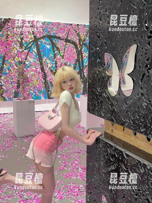登录五一吃瓜，黑料面前尴尬如坐针毡，心里默念“这不是我想要的”。