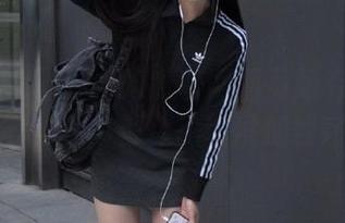 五一吃瓜官网网页版有多快？快得连咖啡都冷了也没加载完！