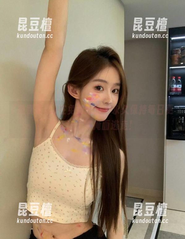 在免费吃瓜，永久保持每日更新，让无聊掩面逃走！