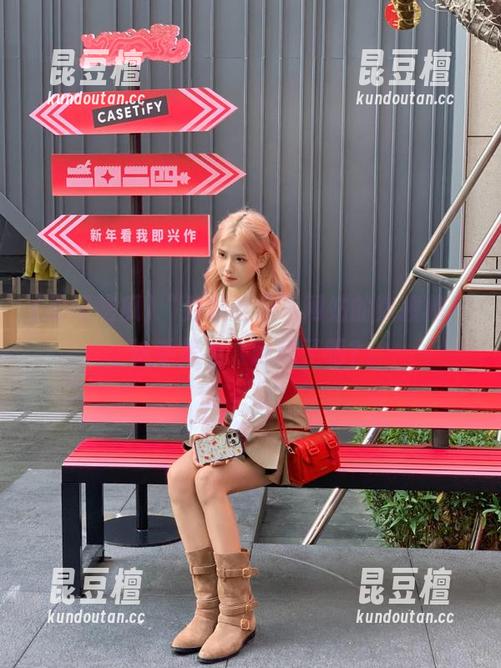 劲爆吃瓜 “劲爆吃瓜”网站的热搜榜,这手笔也太随意了吧?