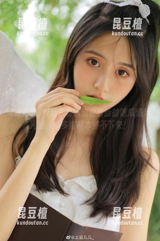 吃瓜爆料 赶紧收藏这款最新的吃瓜爆料网站,瓜多得根本停不下来!