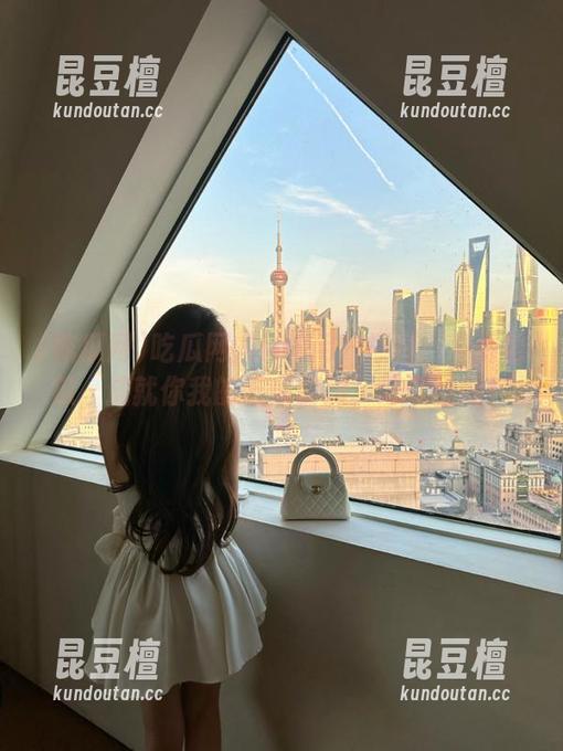 吃瓜网 吃瓜网的iOS用户福利:免费的瓜,成就你我的吃瓜梦想,好幸福哦!