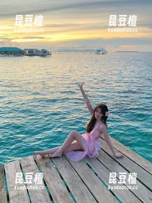 免费获取“扒哥黑料”资源，真让我想起来那个吃鱿鱼的整天发呆的午后。