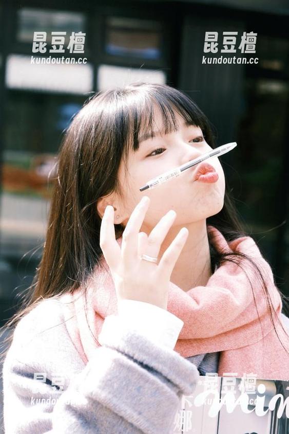 白天上班、晚上吃瓜，‘每日黑料’苹果版帮你平衡人生两难！