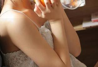 每日黑料在线，让我对偶像的认知再次崩塌