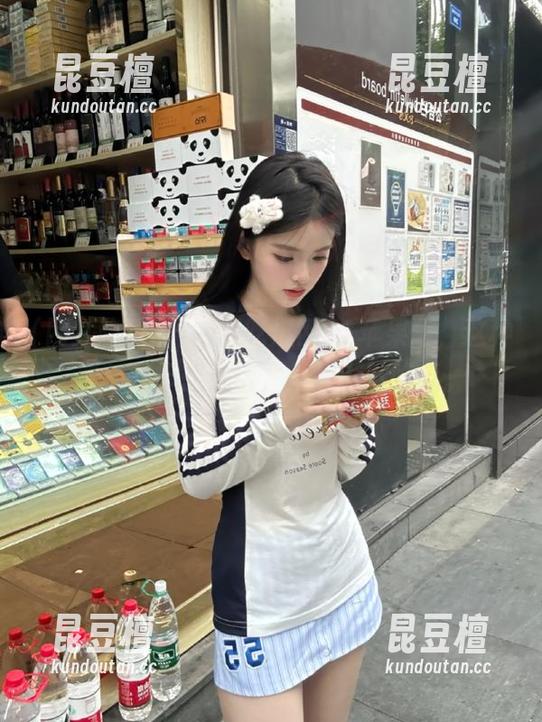 网红吃瓜网 网红吃瓜网51苹果版,这种时刻我不想说话,只想默默吃瓜。