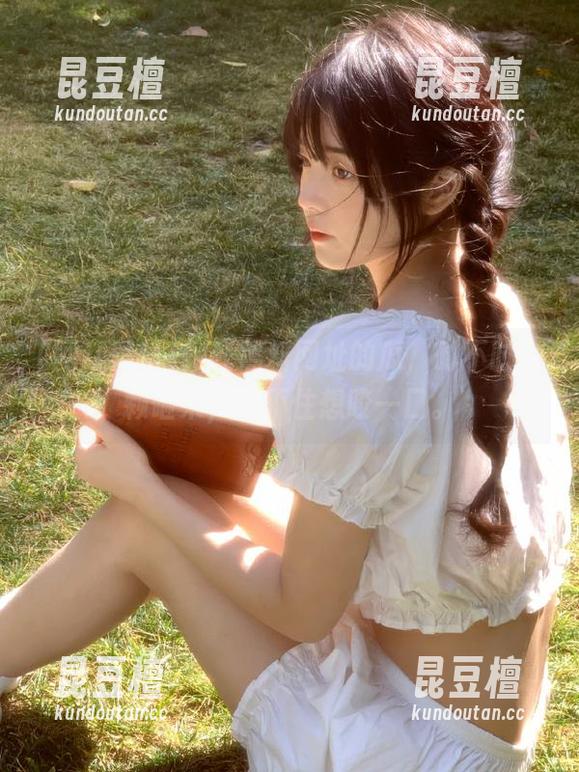 网红黑料网址的瓜，时不时一颗砸来，忍不住想咬一口。