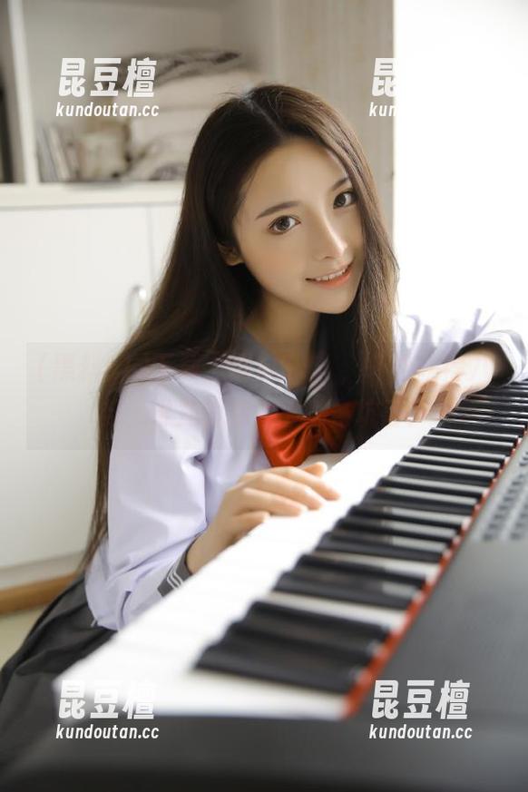 黑料51 下载“黑料51”,轻松获得八卦,谁知道你会被哪条坑害?