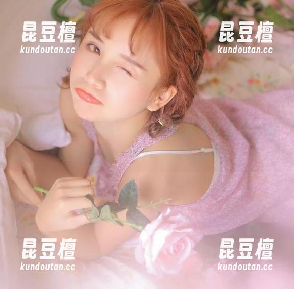 黑料专区 老妈:你还在黑料专区官网上看啥呢?我:研究人生百态啊!