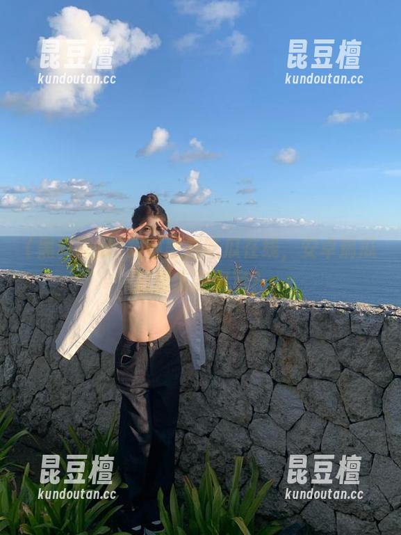 跟随黑料吃瓜在线，安卓端瓜田里怎能寂寞？