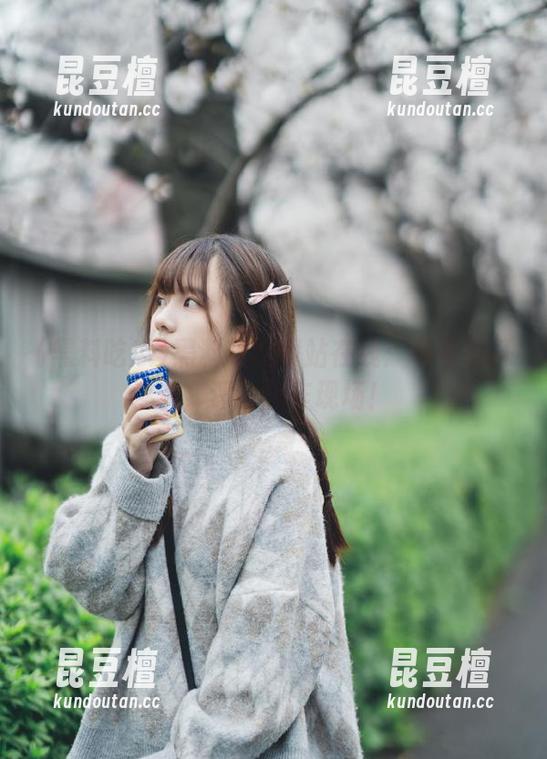 黑料吃瓜 黑料吃瓜网站在线:夸夸群打卡,评论翻车现场!