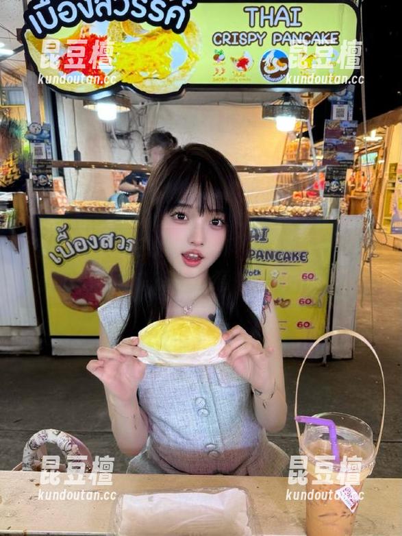 黑料吃瓜 在线跟着黑料吃瓜官网,瓜虽小但精彩,总有让人意想不到的反转。