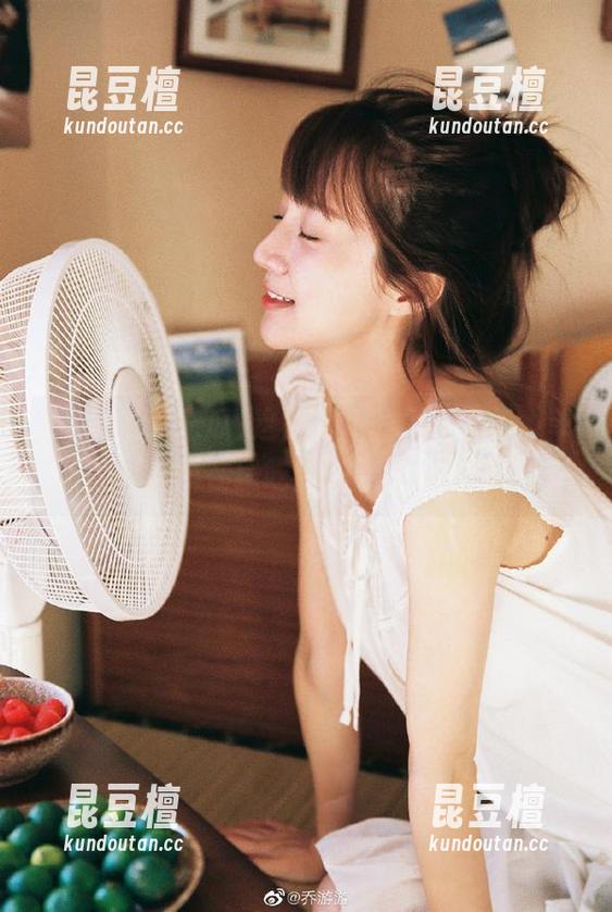 这是真正的黑料天堂，苹果版“黑料在线吃瓜”等待你来爆料。