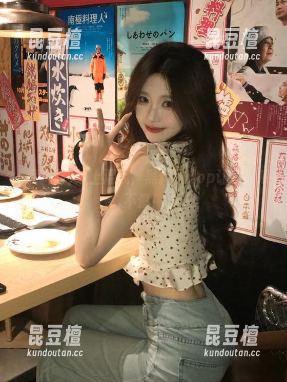 线上混战，黑料网app让你吃瓜不停！